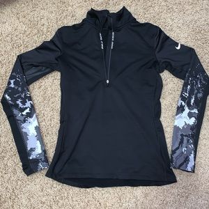 Womans NikePro quarter zip